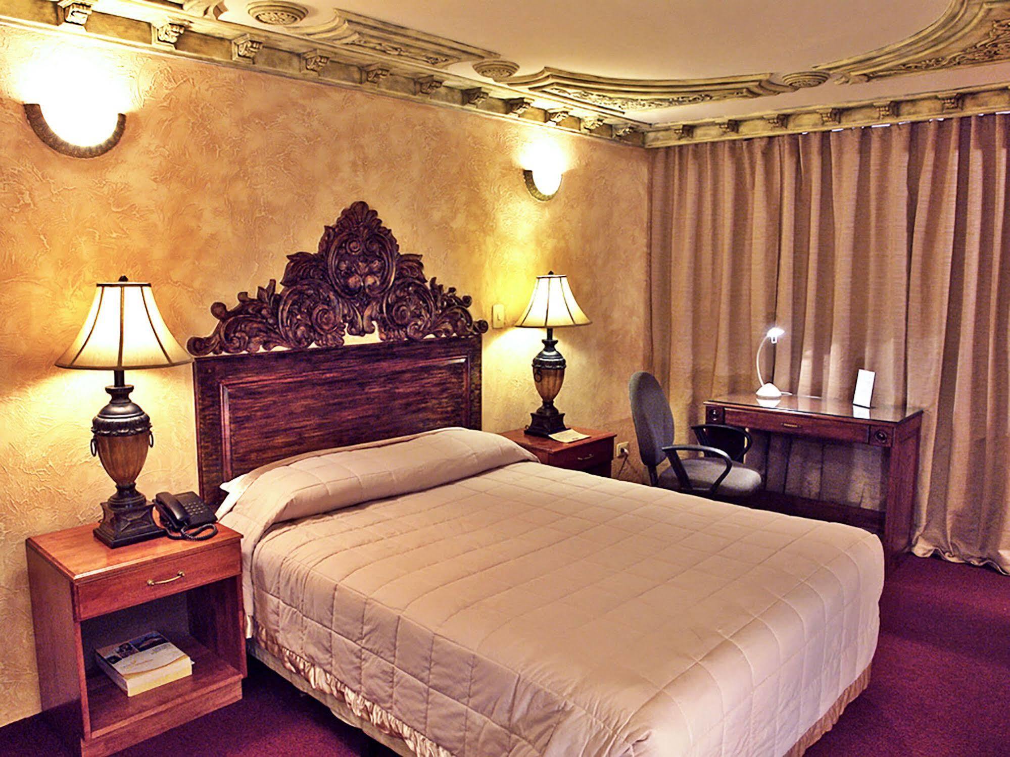 Hotel Guatemala Inn Екстериор снимка